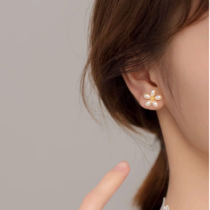 Sterling Silver Sweet Flower Stud Earrings