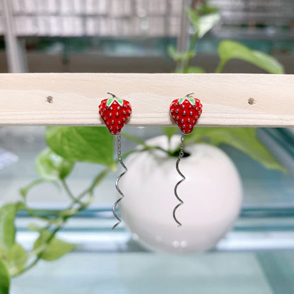 Sterling Silver Wavy Strawberry Threader Earrings